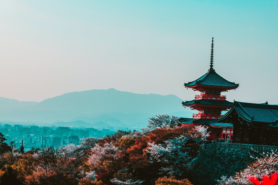 Upptäck Japans pärla: Kyoto - en stad där tradition möter modernitet